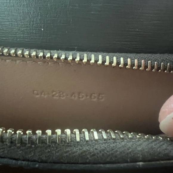 Chloe Arlene Small Leather Crossbody Bag - Picture 5 of 6